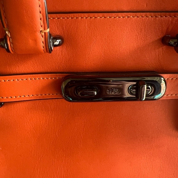 Coach Swagger 27 Orange Leather Handbag w/ Black Chain Crossbody - Picture 3 of 8
